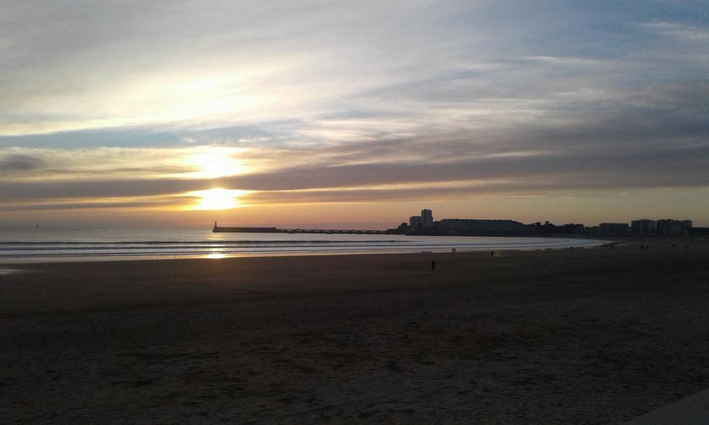 Hotel & Cantine De La Plage Les Sables-dʼOlonne Exterior foto